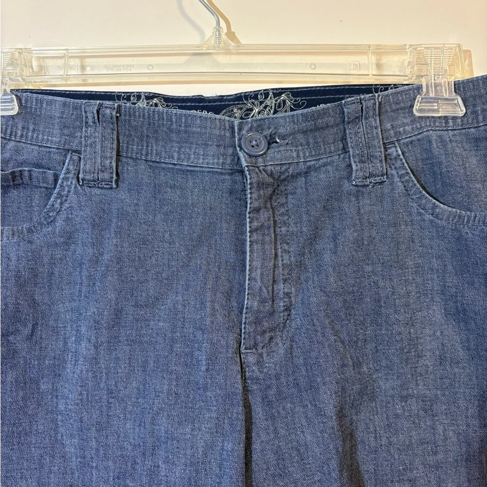 Riders Lee shorts Women’s size 16 M denim front and back pockets 9” inseam‎
